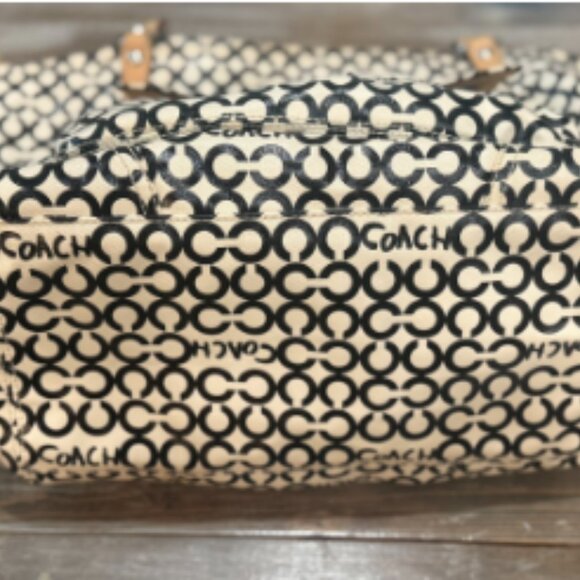 Coach large leather tote - Picture 2 of 8